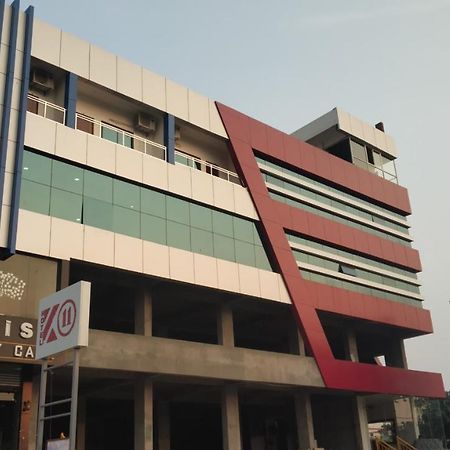 Hotel K11 Haldwāni Dış mekan fotoğraf