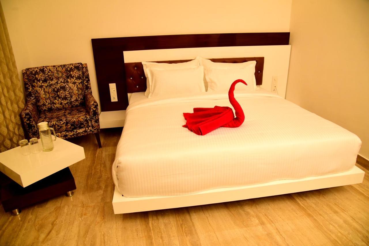 Hotel K11 Haldwāni Dış mekan fotoğraf